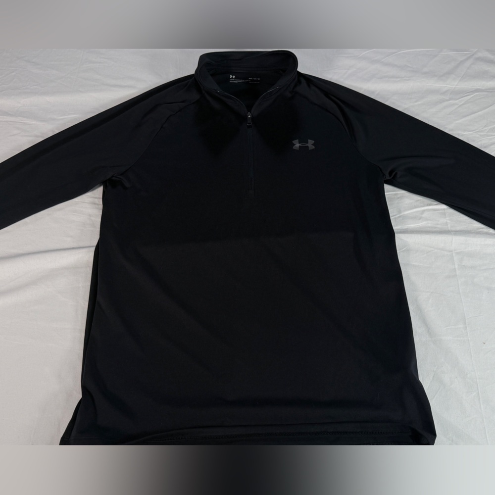 Under Armour Men’s Heatgear Black Pullover size Medium